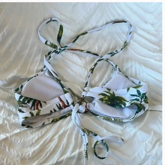 Xhilaration palm print bikini top small - Picture 3 of 5